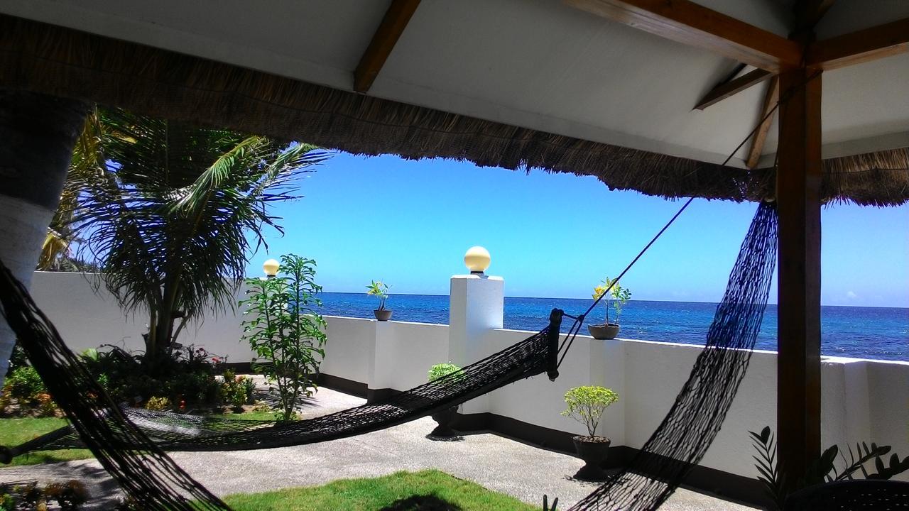 Bamboo Beachhouse Dormitory Garcia Hernandez Exterior foto